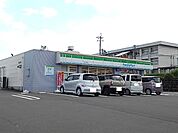 【コンビニエンスストア】ファミリーマート末吉上町店まで500ｍ