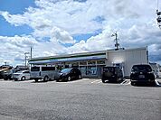 【コンビニエンスストア】ファミリーマート鳥栖藤木町店まで770ｍ