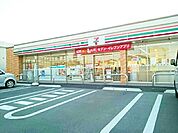 【コンビニエンスストア】セブンイレブン　宮地花池店まで150ｍ