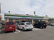 【コンビニエンスストア】ファミリーマート碧南伏見屋店まで560ｍ