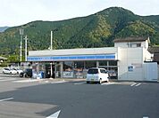 【コンビニエンスストア】ローソン新居浜篠場店様まで450ｍ