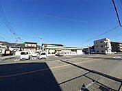 【コンビニエンスストア】ファミリーマート 高知一宮店まで240ｍ