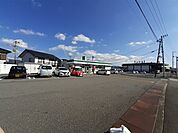 【コンビニエンスストア】ファミリーマート 野市東野店まで550ｍ