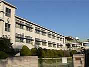 【小学校】万寿小学校まで1800ｍ