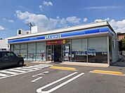 【コンビニエンスストア】ローソン 岐阜東鶉店まで450ｍ