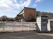 【小学校】宮池小学校まで890ｍ