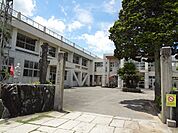 【小学校】昼間小学校まで800ｍ