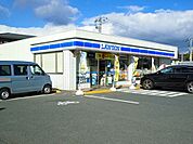 【コンビニエンスストア】ローソン井原駅前通店まで1100ｍ