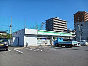 【コンビニエンスストア】ファミリーマート高松茜町店さんまで1300ｍ