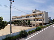 【小学校】丸亀市立城東小学校まで950ｍ