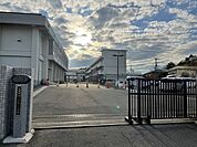 【小学校】土浦第二小学校まで1300ｍ