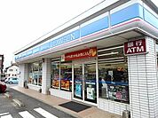 【コンビニエンスストア】ローソンくりえいと宗像店まで2400ｍ