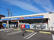 【コンビニエンスストア】ローソン川之江庁舎前店まで1036ｍ