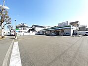 【コンビニエンスストア】ファミリーマート 高知伊勢崎町まで950ｍ
