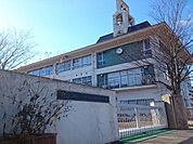 【小学校】里庄西小学校まで600ｍ