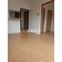 ゴールドムーン 203 2階2LDKのリビング/ダイニング