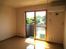 ジュネス・モナリエ 203 2階1Kのリビング/ダイニング