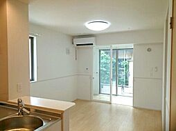 プランドール弥勒寺 101 1階1LDKのリビング/ダイニング