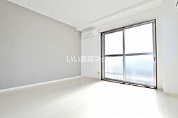 フレグランス沖洲 302 3階1Kのリビング/ダイニング