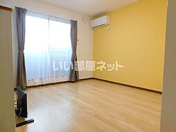 ロイヤルせと 202 2階ワンルームのリビング/ダイニング