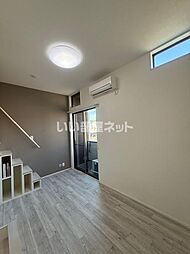 ａｌｐｈａ・ＴＨＥ・ＴＥＲＲＡＣＥ　駅南通り 105 1階ワンルームのリビング/ダイニング