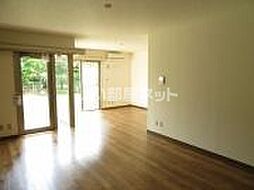 キャビンハウス 4 1階3LDKのリビング/ダイニング