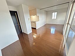 ジュエル　ガーネット 202 2階3LDKのリビング/ダイニング