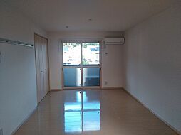 プレジオII 205 2階ワンルームのリビング/ダイニング