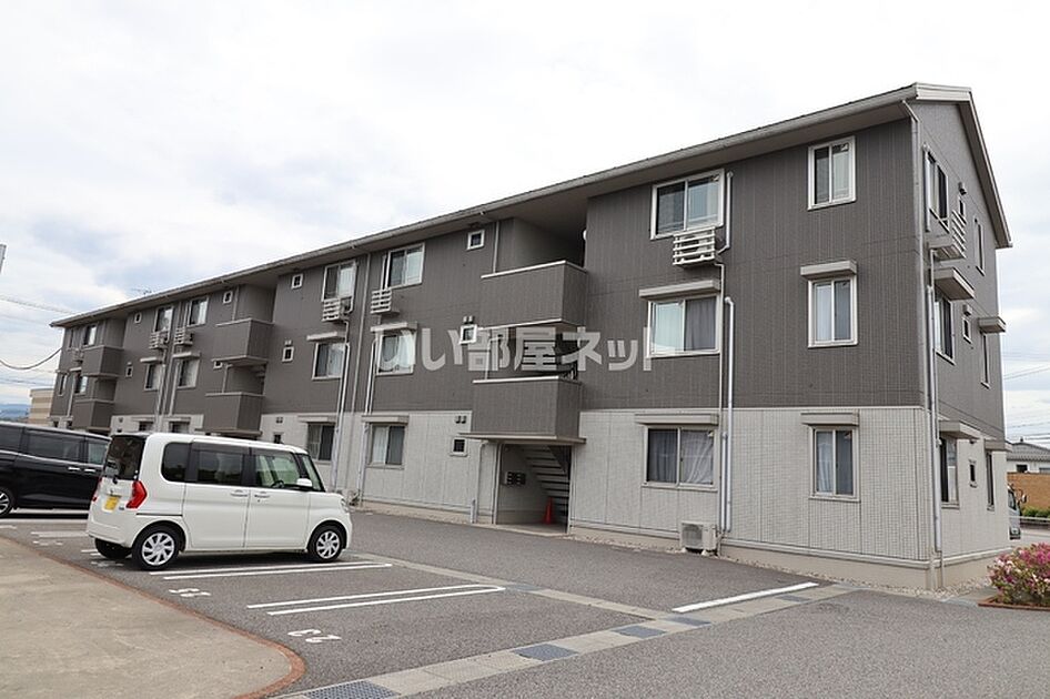 【ホームズ】Piccolo Pino島町（ピッコロ ピーノ） C棟[3LDK/賃料7.4万円/3階/65.49㎡]。賃貸アパート住宅情報