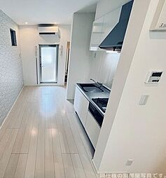 志賀本通ヒルズ 1階1LDKのリビング/ダイニング