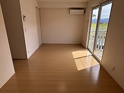 イベール・ドゥ　B棟 203 2階1LDKのリビング/ダイニング