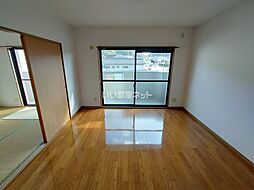 JR山陰本線 石原駅 徒歩5分の賃貸マンション 2階3LDKのリビング/ダイニング