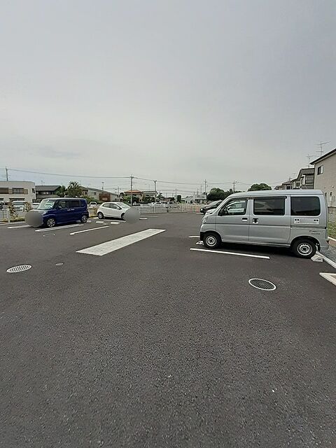 4 / 8