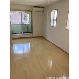 プリミエール常滑栄町 303 3階ワンルームのリビング/ダイニング