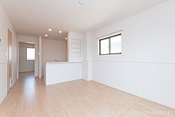 トータルインＭ 204 2階2LDKのリビング/ダイニング