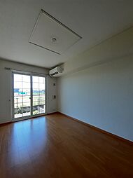 オリエンタル・コート 102 1階1LDKのリビング/ダイニング