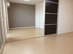 東武伊勢崎線 木崎駅 徒歩13分の賃貸アパート 2階1LDKのリビング/ダイニング