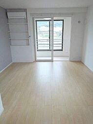 ブランド　ラボ 207 2階ワンルームのリビング/ダイニング