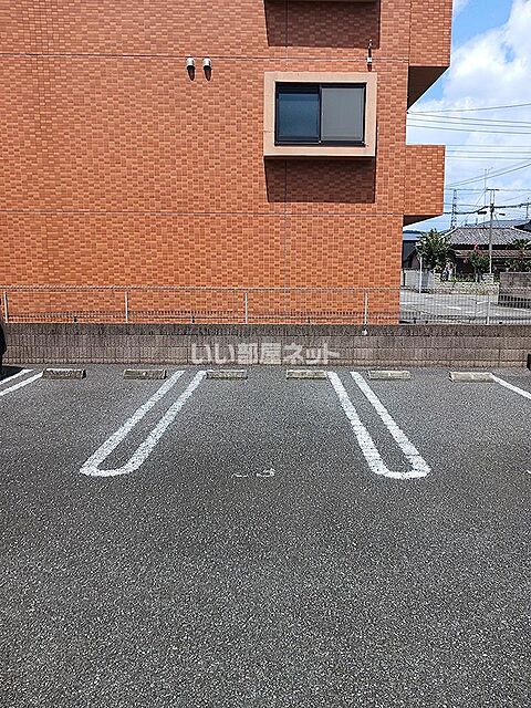 4 / 10