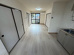 ヴィラアスカ30　E棟 E201 2階3LDKのリビング/ダイニング