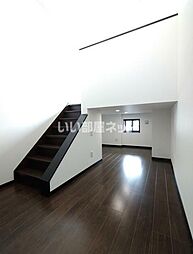 サラブレッド　コスモス 105 1階1Kのリビング/ダイニング