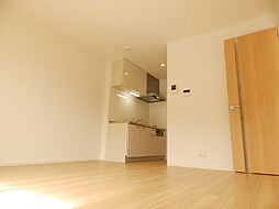 プラシードプレイス 102 1階1LDKのリビング/ダイニング