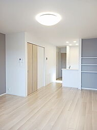 アウローラ 201 2階1LDKのリビング/ダイニング