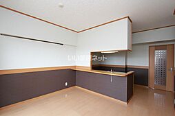 ロイヤルハイツ石黒 303 3階2LDKのリビング/ダイニング