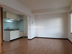 第2日の出ハイツ 406 4階3LDKのリビング/ダイニング