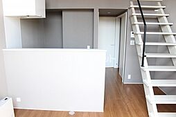 Spumoni　B棟 201 2階ワンルームのリビング/ダイニング