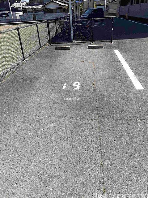 4 / 4
