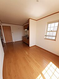 ファミールコートII　Ａ 201 2階2LDKのリビング/ダイニング