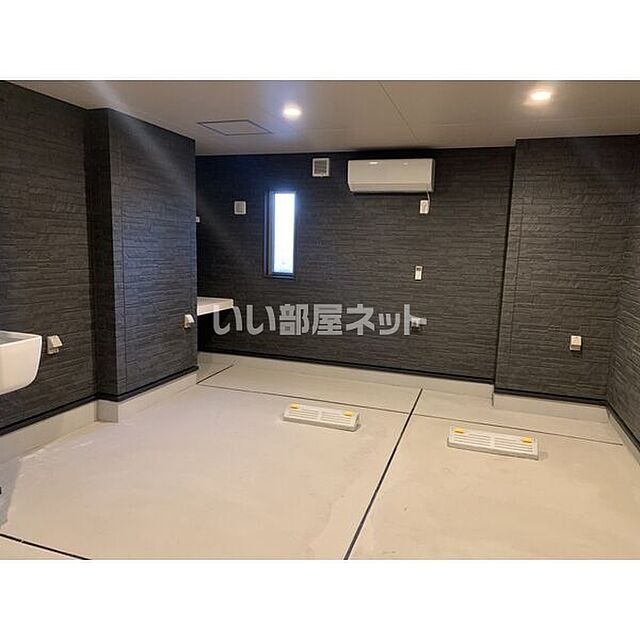 8 / 13