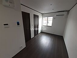 ル・メイユール東宮野目A棟 102 1階ワンルームのリビング/ダイニング